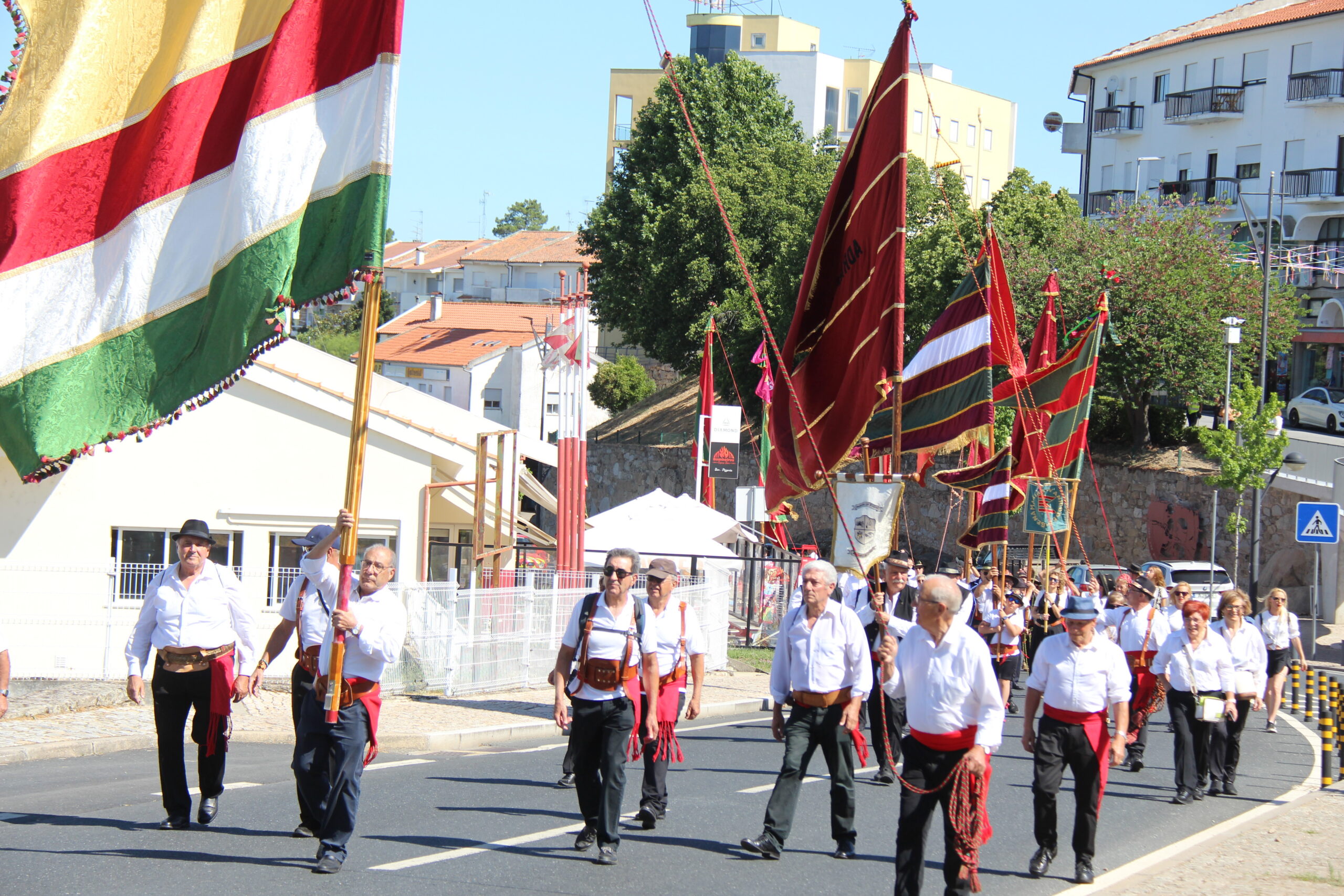 Semana da Cultura Mirandesa arranca com a Festa dos Pendões e celebra os 481 anos da elevação de Miranda do Douro a cidade